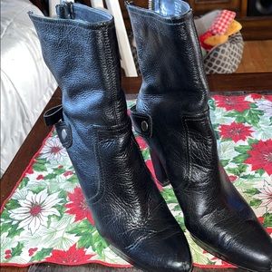 Simply Vera Vera Wang boots size 7.5 leather
